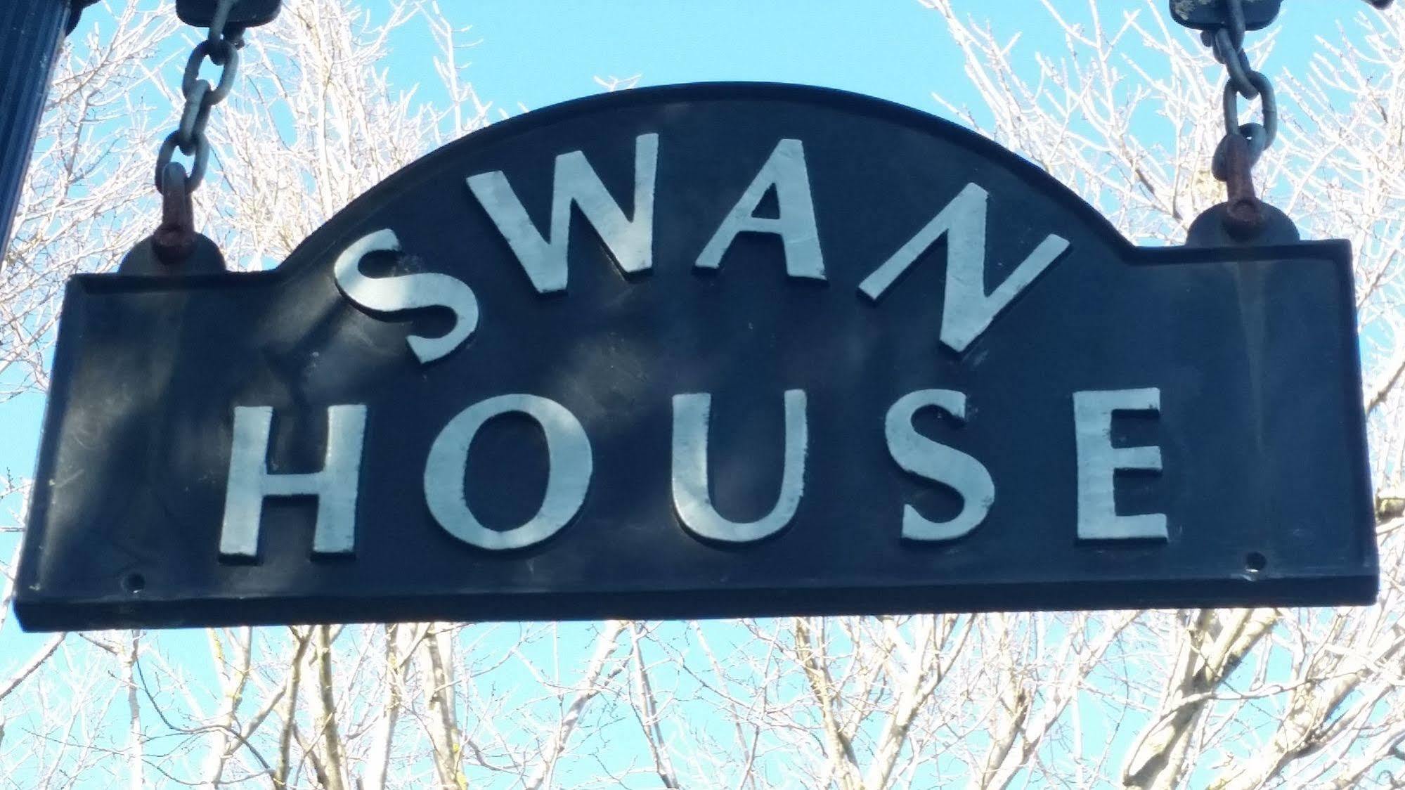 Swan House Bed & Breakfast Martinborough Ngoại thất bức ảnh